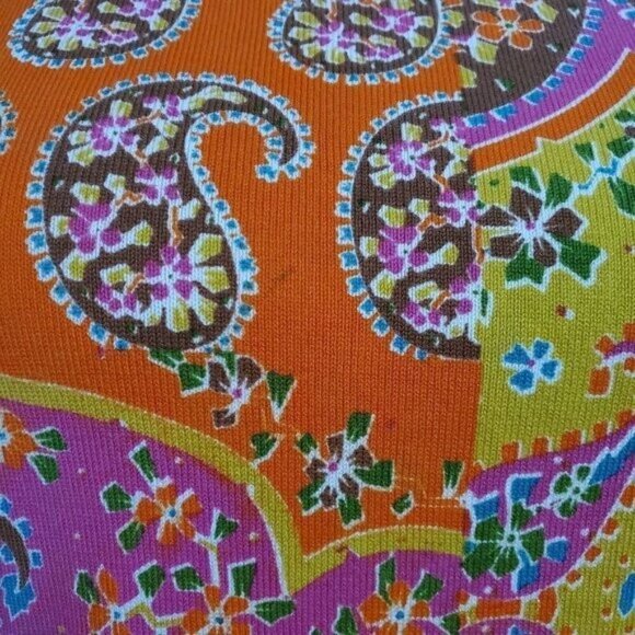 Peter Nygard Sweater Top Size Medium Petite Sleeveless Paisley Bright Retro - Picture 4 of 6